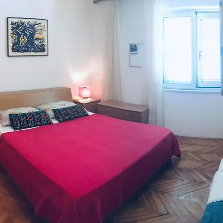 Apartment By The Sea - 14612 *