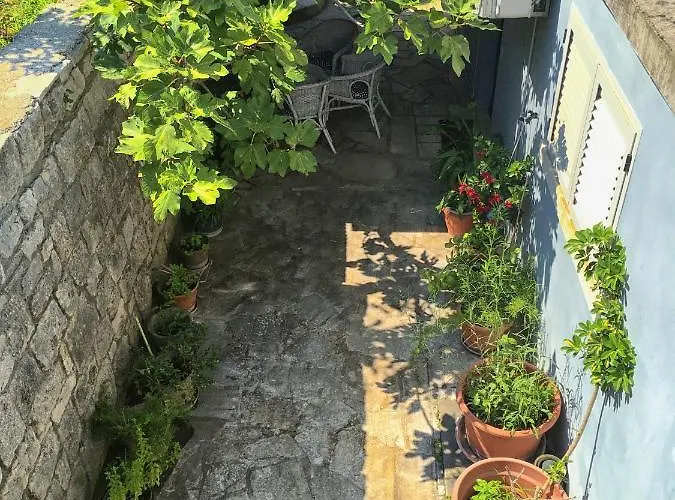 Apartment By The Sea - 14612 *