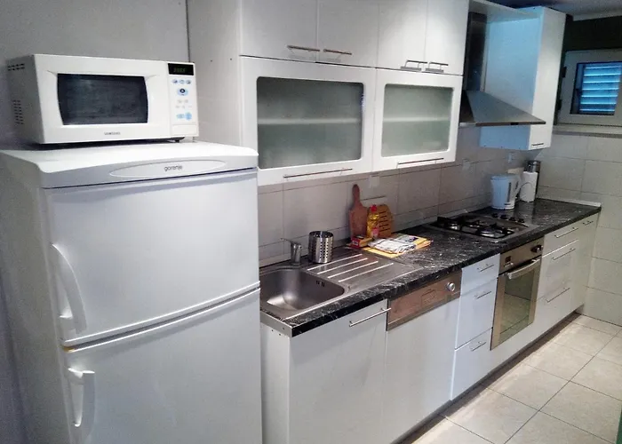 By The Sea - 14612 * 科尔丘拉